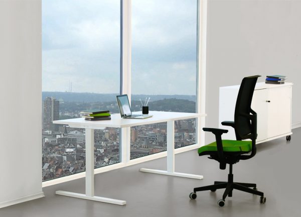 T-Easy skrivebord. Bordplate: Eik - Bilde 5