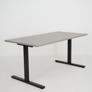 T-Easy skrivebord. Bordplate: Cubanit Grå