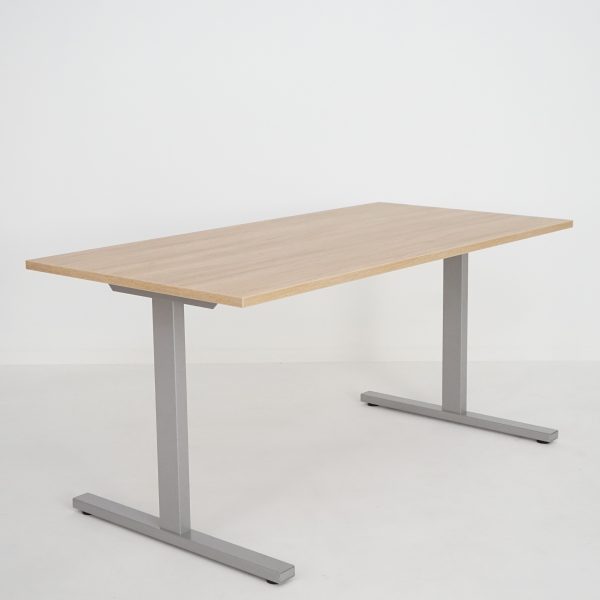 T-Easy skrivebord. Bordplate: Eik - Bilde 2