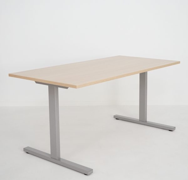 T-Easy skrivebord. Bordplate: Hvit Eik - Bilde 2