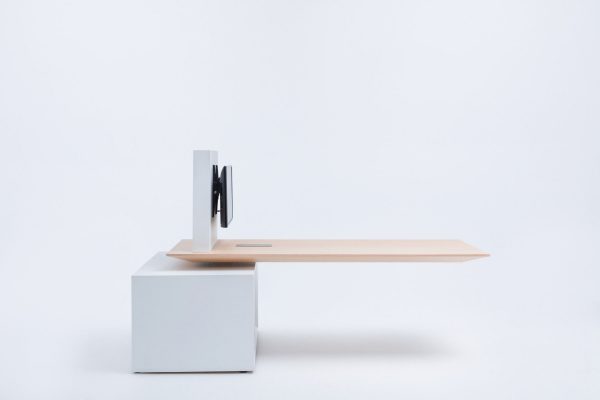 Gravity multimedia station