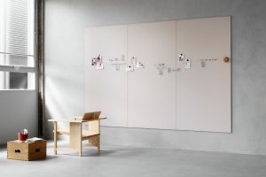 Silk Spaces glasstavle