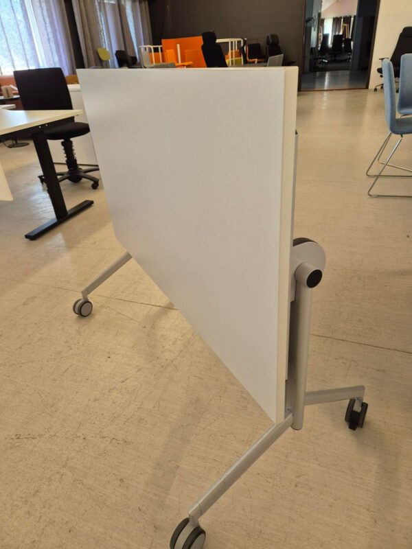Kinnarps Foldex Flip-top bord. Under halv pris - som nye. - Bilde 4