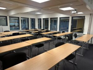 Kursbord / seminarbord, 120 x 50 cm.