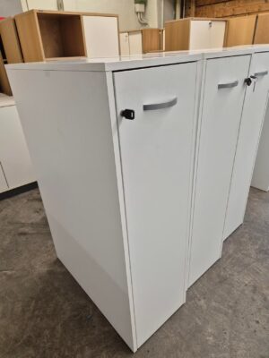 Tårnskap med innredning