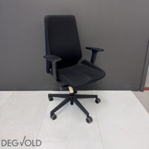 Moon kontorstol. Demostol